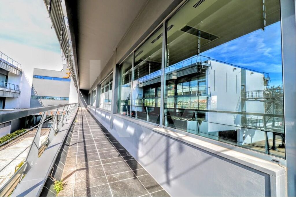 Escritório Inovação com 447 m2 no TAGUSPARK