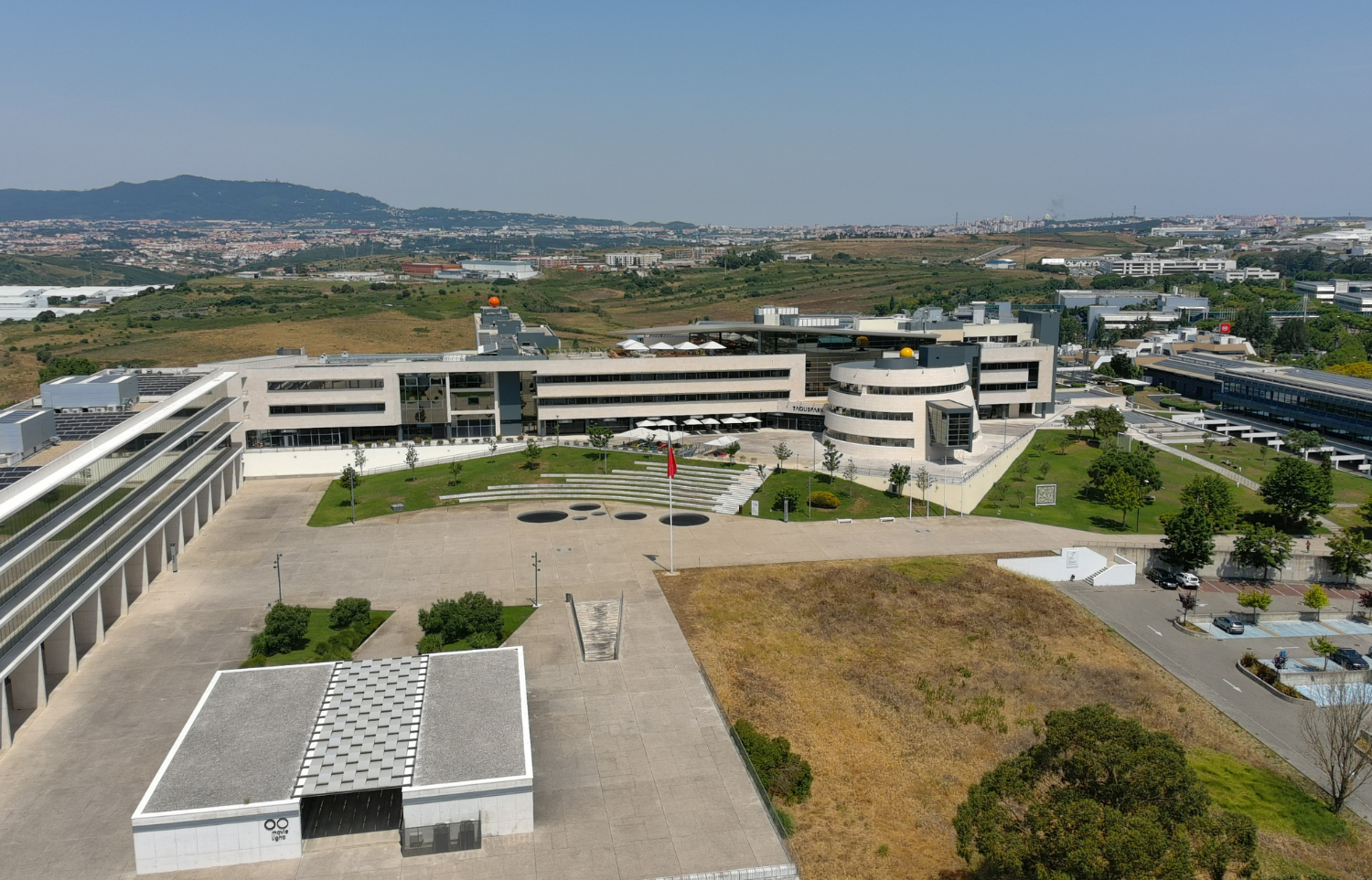 Escritrio Excellence com 858 m no Edifcio Poente | Taguspark