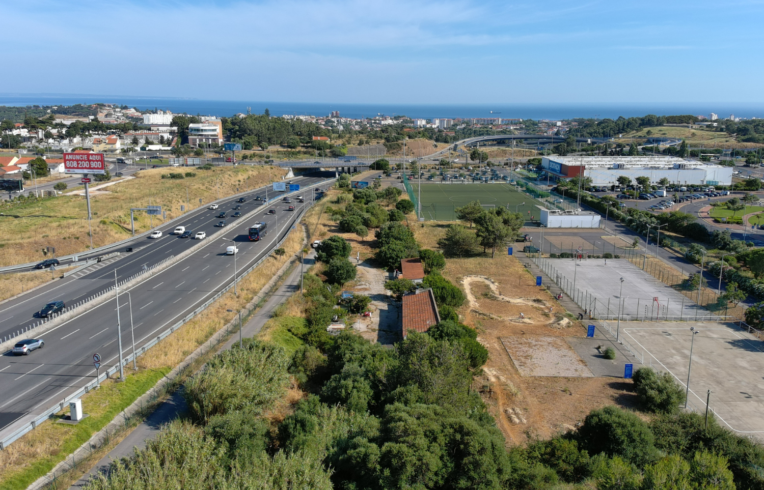 Terreno para Atividades Econmicas com Visibilidade Premium | Cascais | 1120 m2